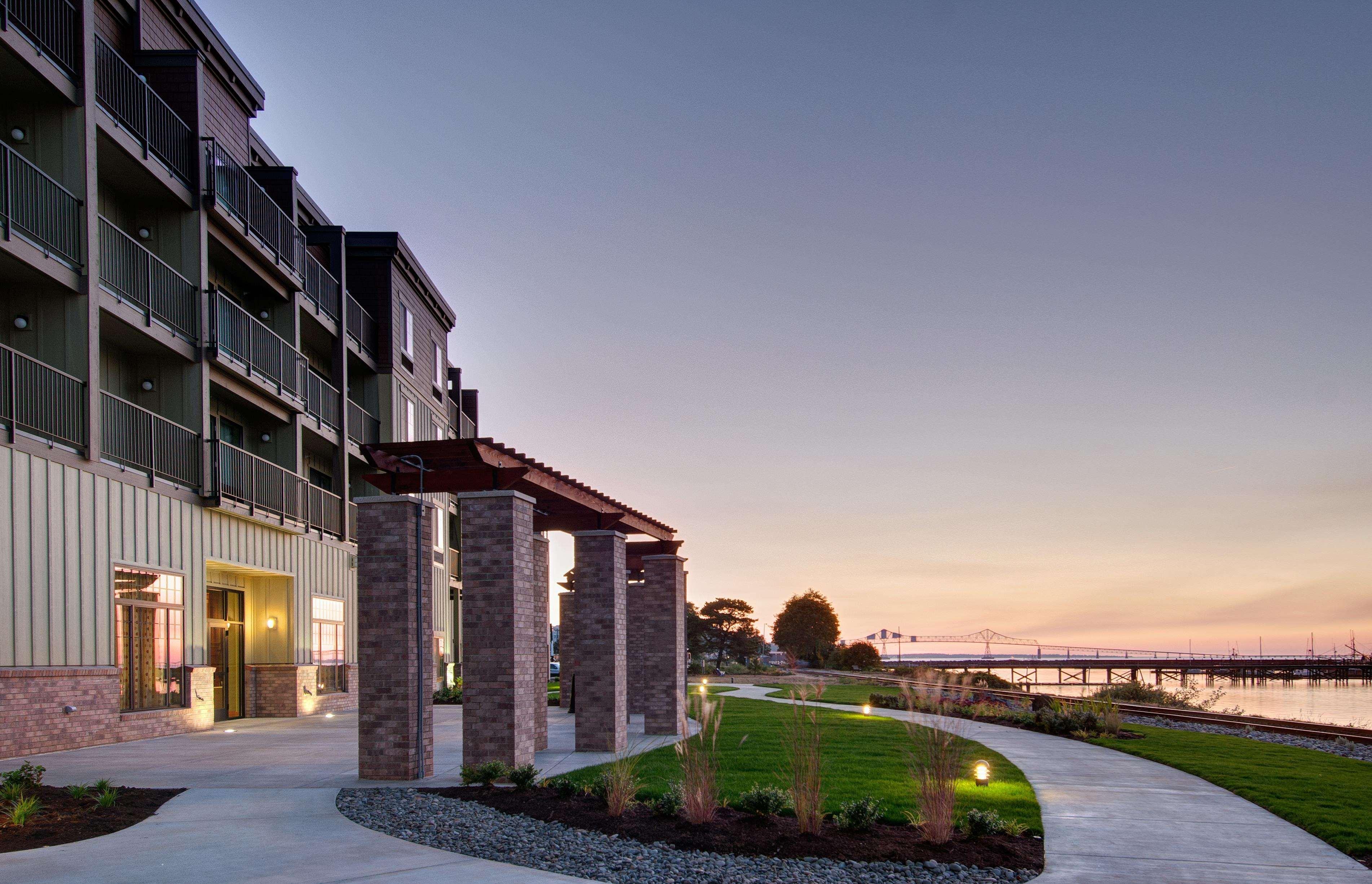 Hampton Inn & Suites Astoria Exterior foto