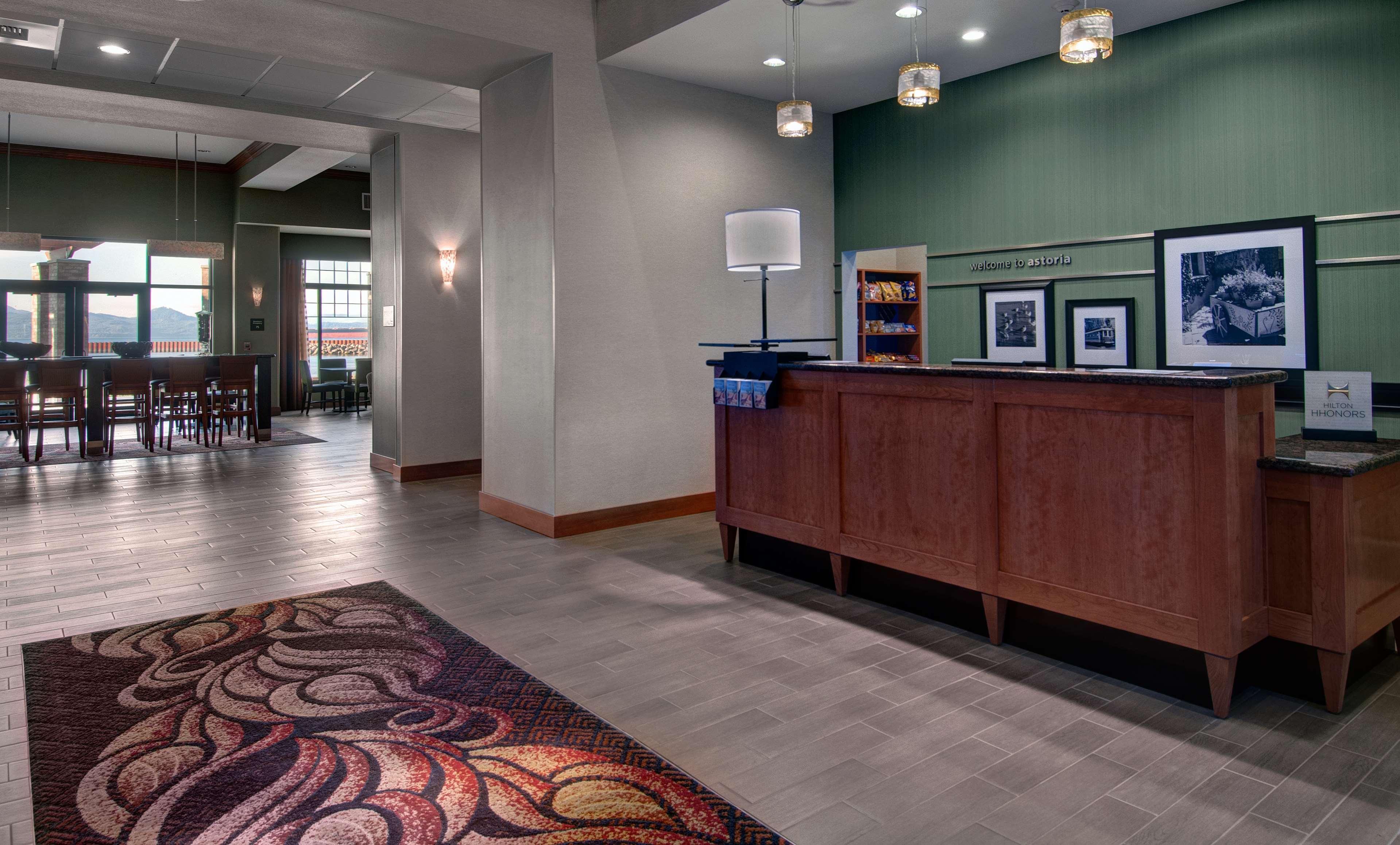 Hampton Inn & Suites Astoria Exterior foto